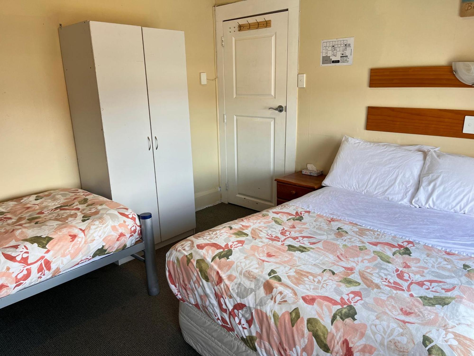 Golden Cross Hotel Waihi Kültér fotó