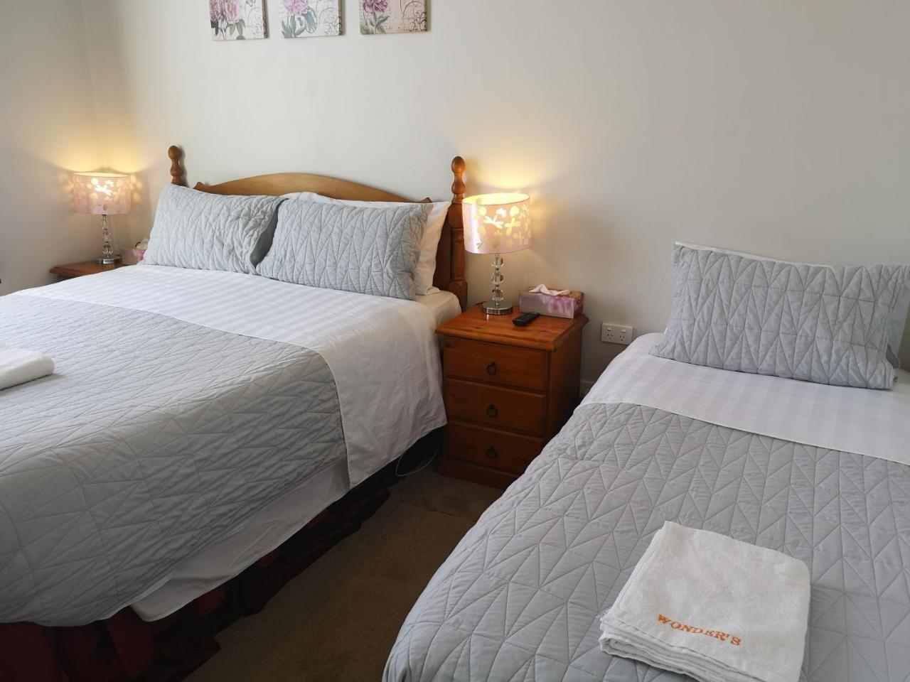 Golden Cross Hotel Waihi Kültér fotó